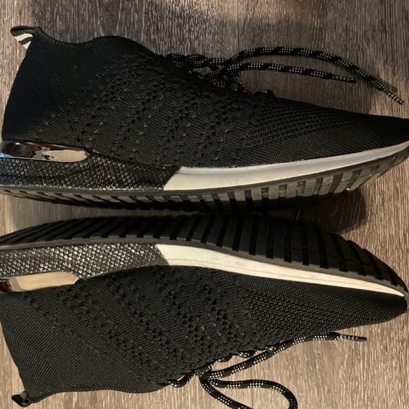 Urban Sport by J/Slides Sneakers - Picture 5 of 7